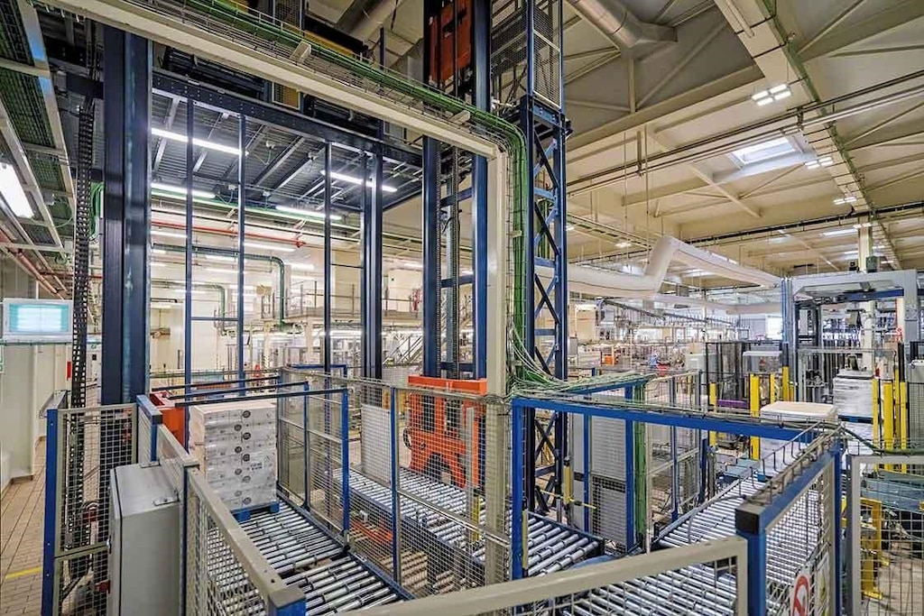 La automatización de procesos en el almacén reduce los tiempos de entrega La automatización de procesos en el almacén reduce los tiempos de entrega