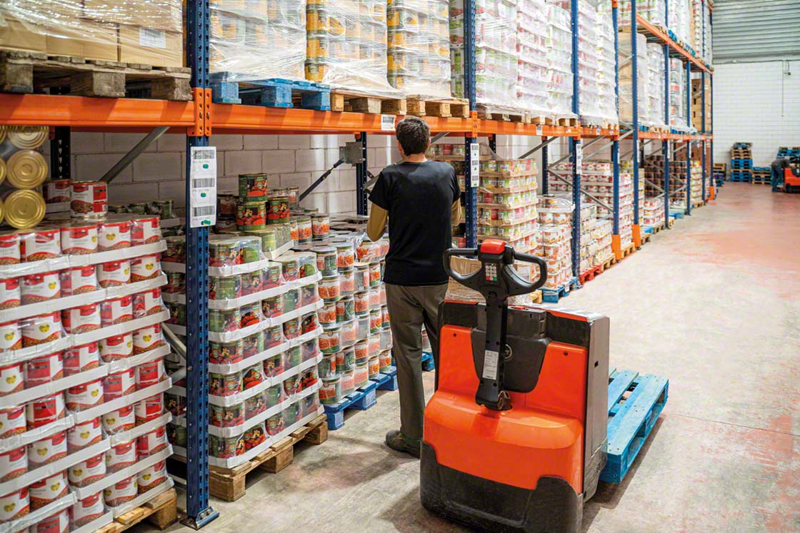 Los envases tradicionales son los recipientes habituales para proteger los alimentos de la humedad, el polvo y otros contaminantes