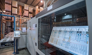 Los PLC son computadoras industriales indispensables para el funcionamiento de los almacenes automatizados