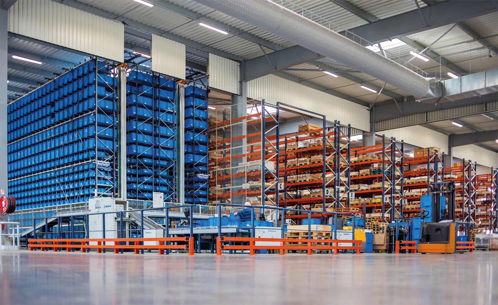 Los racks son el sistema de almacenamiento más eficaz para gestionar la mercancía Los racks son el sistema de almacenamiento más eficaz para gestionar la mercancía