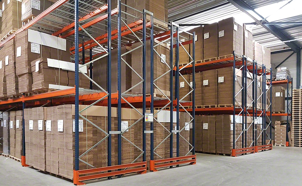 Almacén para gestionar los embalajes de Scherp Verpakkingen en Holanda Almacén para gestionar los embalajes de Scherp Verpakkingen en Holanda