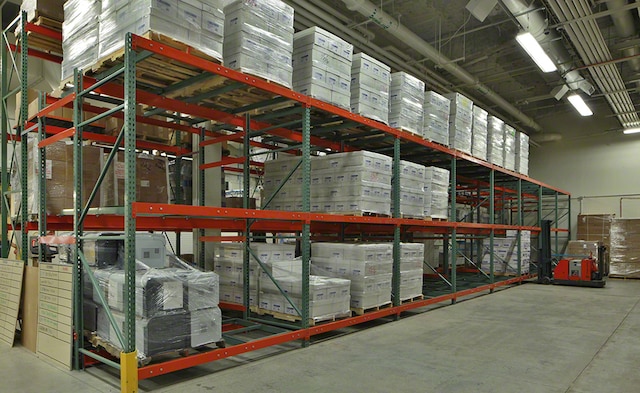 College of DuPage ha instalado racks Push-back de Interlake Mecalux