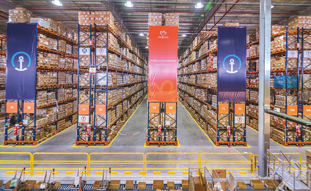 El fabricante brasileño líder en el mercado de cosméticos amplía la capacidad de su almacén de Buenos Aires con racks selectivos El fabricante brasileño líder en el mercado de cosméticos amplía la capacidad de su almacén de Buenos Aires con racks selectivos