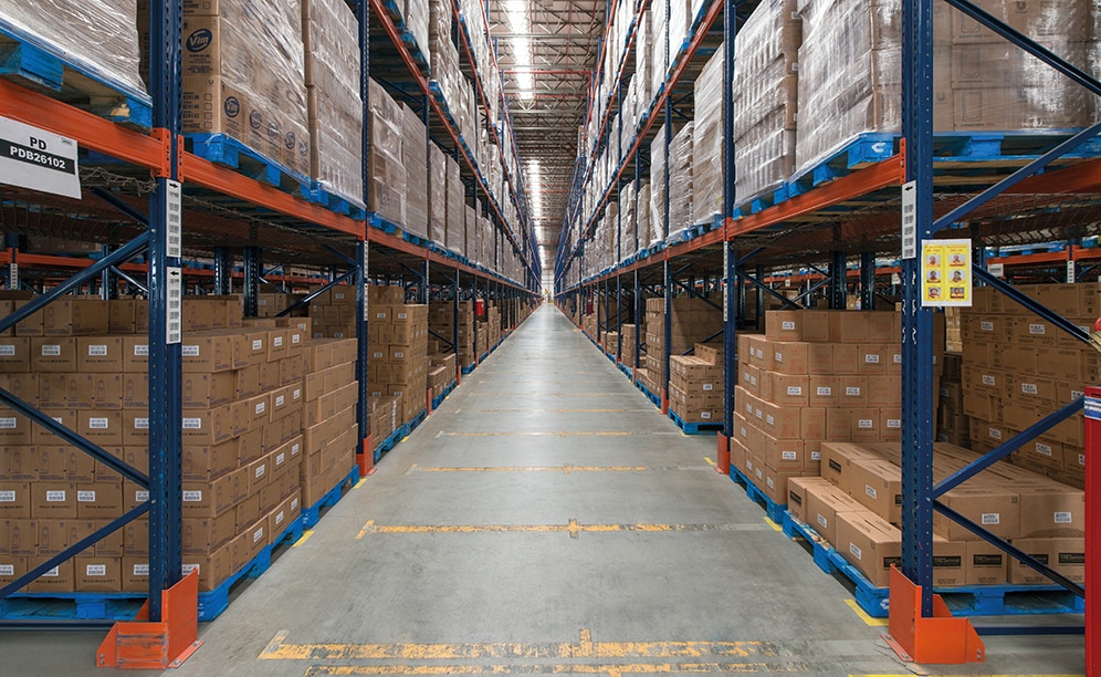 Uniliever Rack Racks selectivos en almacén Unilever Brasil - Mecalux.com.mx