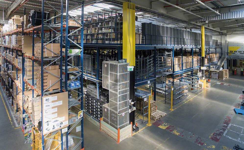 Con capacidad para 35.000 tamiras, el centro logístico del operador y distribuidor 3LP se convierte en uno de los más grandes y eficientes de Polonia Con capacidad para 35.000 tamiras, el centro logístico del operador y distribuidor 3LP se convierte en uno de los más grandes y eficientes de Polonia