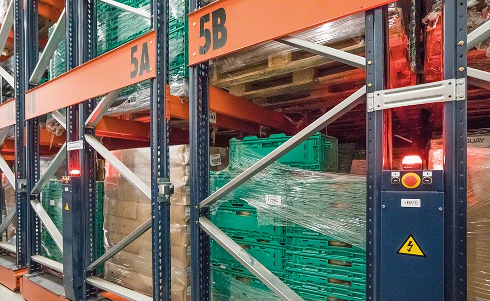 Un operador logístico portugués, especializado en servicios y transporte refrigerado para empresas cárnicas, optimiza su cámara de congelación con racks móviles Movirack Un operador logístico portugués, especializado en servicios y transporte refrigerado para empresas cárnicas, optimiza su cámara de congelación con racks móviles Movirack