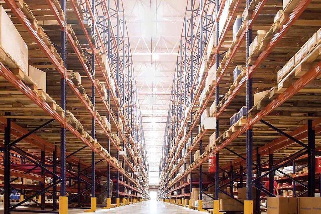 El WMS ayuda a llevar un control exhaustivo del inventario en tiempo real El WMS ayuda a llevar un control exhaustivo del inventario en tiempo real