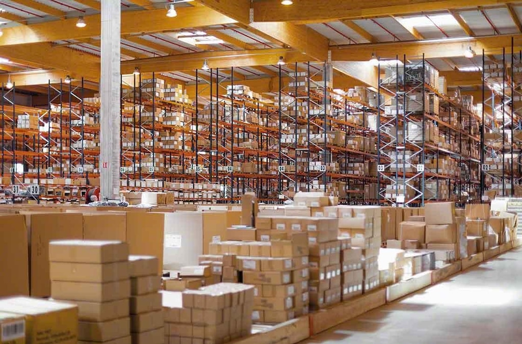 La definición de SKU debe hacerse teniendo en cuenta las características del inventario de la empresa La definición de SKU debe hacerse teniendo en cuenta las características del inventario de la empresa