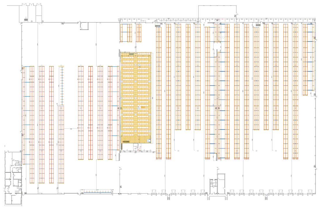 ‘Layout’ de un almacén sectorizado con zona de almacenaje, picking y racks cantilever