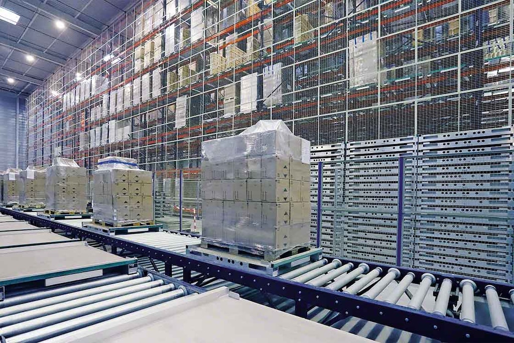 El transporte de cargas en el almacén es uno de los procesos importantes para el ‘benchmarking’ logístico