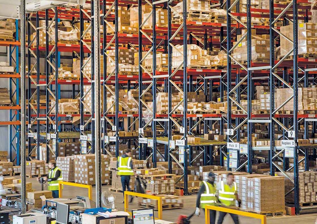 El stock de seguridad sobredimensionado puede ocupar un espacio muy valioso en el almacén El stock de seguridad sobredimensionado puede ocupar un espacio muy valioso en el almacén