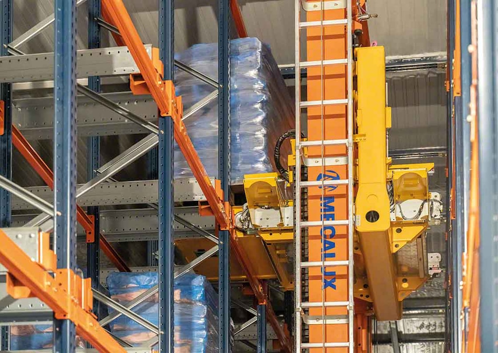 Los transelevadores para tarimas deben contar con un plan de mantenimiento preventivo industrial para anticiparse a eventuales fallos en su funcionamiento Los transelevadores para tarimas deben contar con un plan de mantenimiento preventivo industrial para anticiparse a eventuales fallos en su funcionamiento