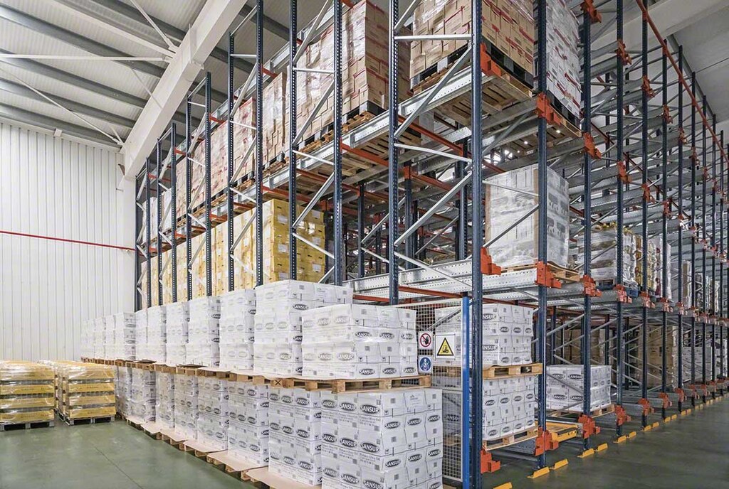 Rack drive-in y Pallet Shuttle fue la solución para el almacén de Aceites Toledo Rack drive-in y Pallet Shuttle fue la solución para el almacén de Aceites Toledo