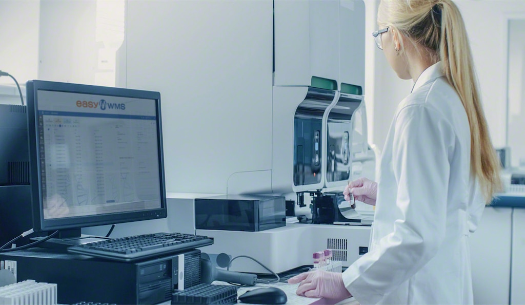 Un sistema de gestión de almacenes optimiza la organización y el control del almacenamiento criogénico