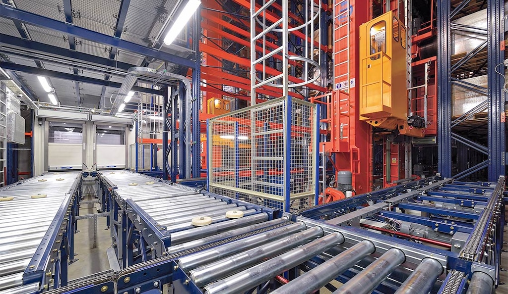 El almacén automatizado autoportante de Takeda en Polonia utiliza un sistema de inertización con nitrógeno para mantener niveles de oxígeno por debajo del 15%