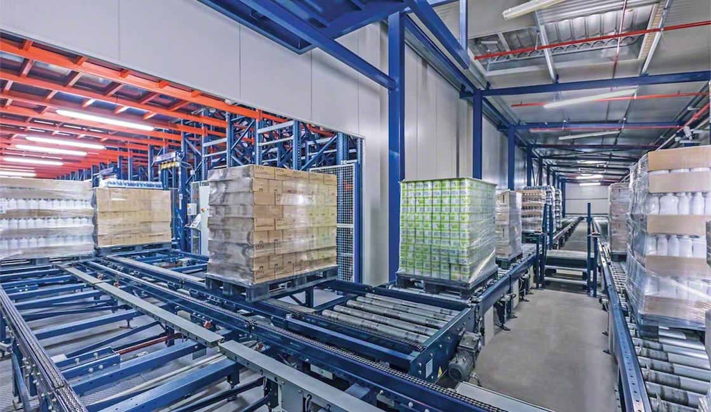 Los métodos de reaprovisionamiento buscan que siempre haya productos disponibles para los clientes y la producción