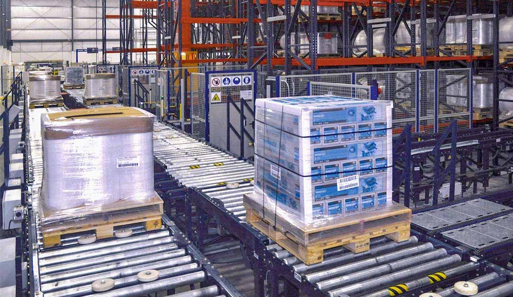 Las tarimas esclavas ofrecen una base más robusta y compatible con equipos de manejo automáticos