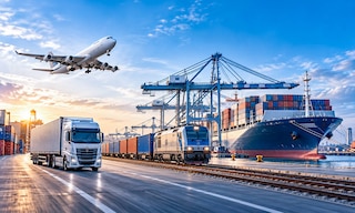 El transporte intermodal y multimodal combinan dos o más modos de transporte