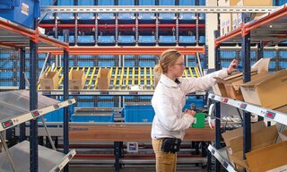 Los hardware para WMS permiten introducir o extraer datos adicionales al software