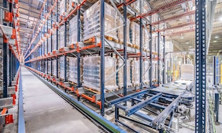 Grupo Envases automatiza su almacén tapas de hojalata procedentes de producción