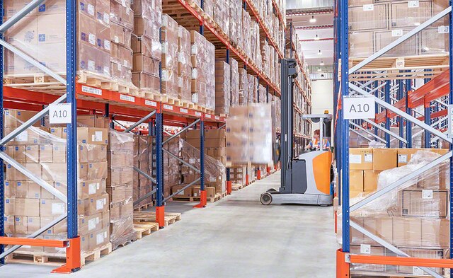 Racks selectivos para productos médicos de Medline Racks selectivos para productos médicos de Medline