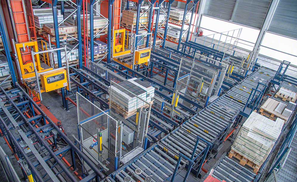 Almacén automatizado de la distribuidora de materiales de construcción VM Matériaux