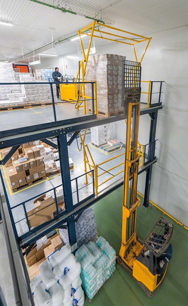 Congelados Clazamar ha triplicado su superficie de almacenamiento con el mezzanine
