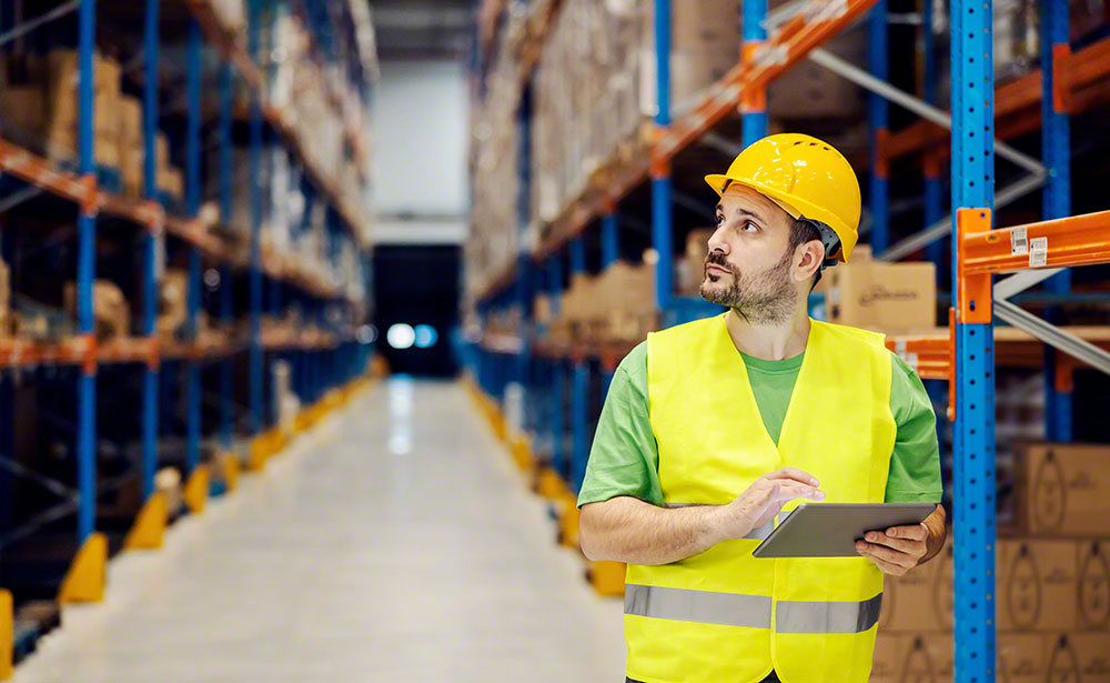 Los operadores de Yari preparan un mayor volumen de pedidos con Easy WMS