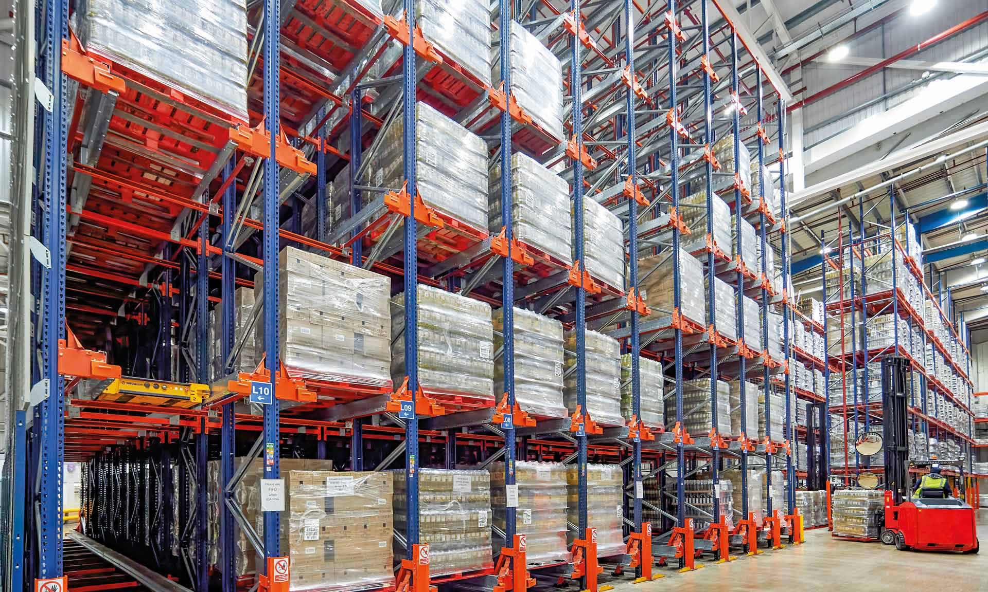 EOL revoluciona la logística de su aceite embotellado en su almacén en el Reino Unido