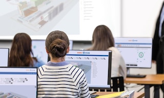 El instituto Giovanni Caboto imparte capacitación logística con Easy WMS