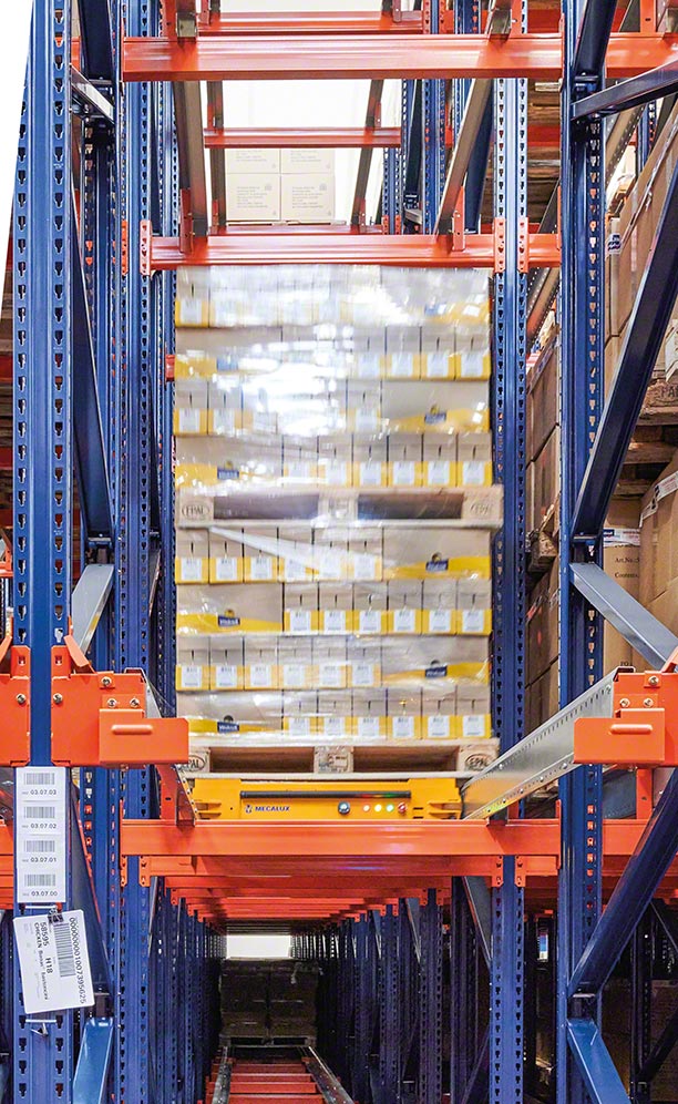 Vitakraft ha optimizado el espacio de su almacén con el sistema Pallet Shuttle
