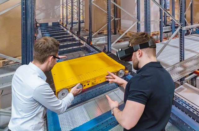 Los servicios de modernización preparan el almacén para el futuro Los servicios de modernización preparan el almacén para el futuro