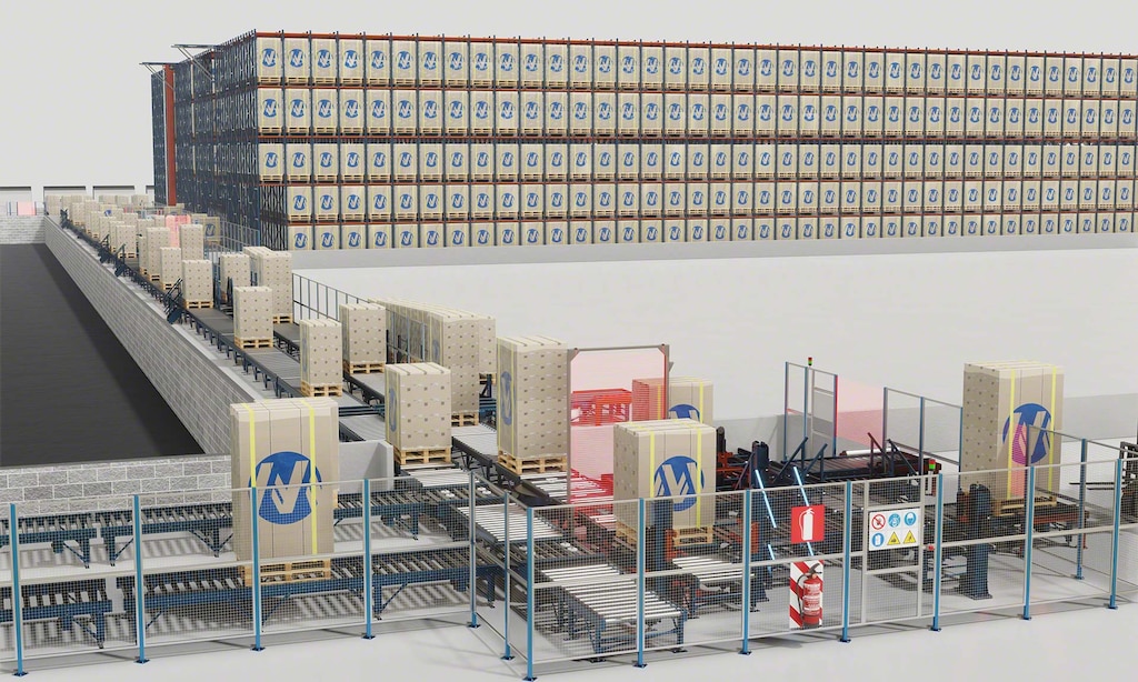 Almacén automatizado en la planta de fabricación de CEE Schisler Packaging Solutions en Thouars