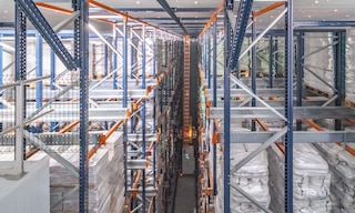 Conservas Cerqueira instala un nuevo almacén de conservas automatizado en Rianxo