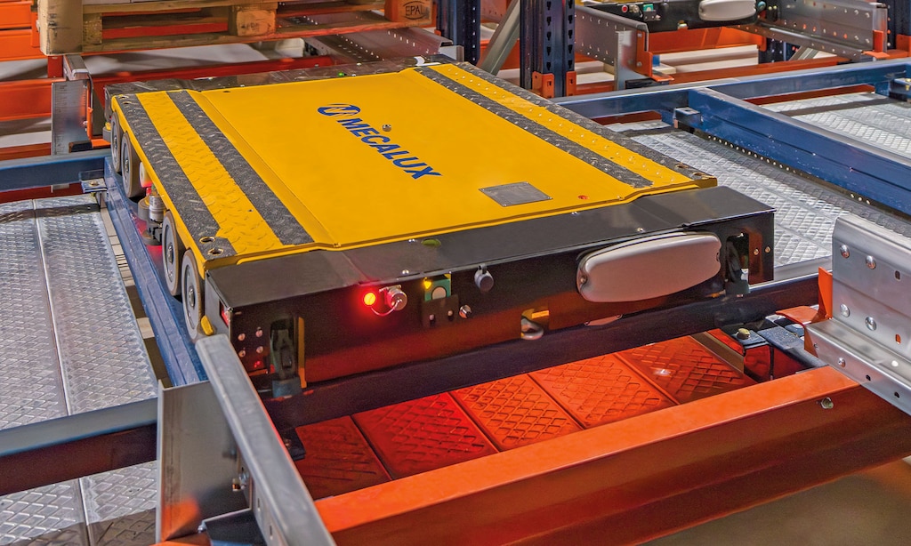 Nuevo almacén automatizado de GBS en Francia para gestionar 650 referencias de cerveza especial con el 4-Way Pallet Shuttle