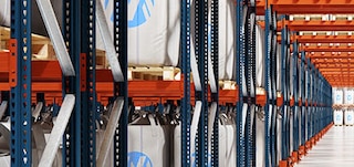 Los bastidores y vigas conforman los racks en los que se depositan las tarimas