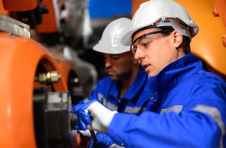 El servicio de refacciones de Mecalux facilita la sustitución de distintas piezas y componentes