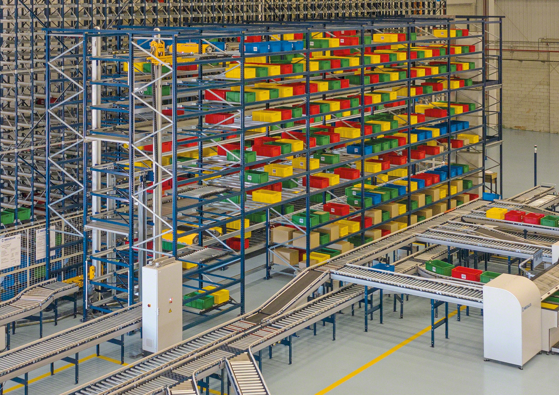 Sistema Shuttle (para almacenamiento de cajas) - Mecalux.com.mx