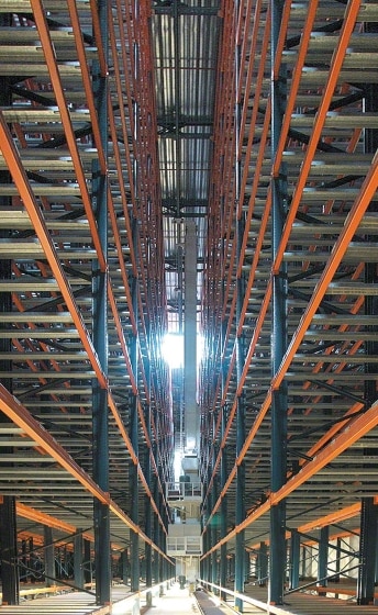 Alzamora Carton Packaging amplía su centro con un nuevo almacén automático autoportante