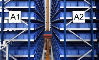 Almacén automático con capacidad para más de 7.000 cajas de FPT Almacén automático con capacidad para más de 7.000 cajas de FPT